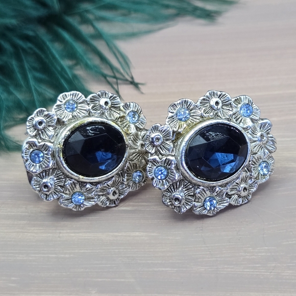 1928 Vintage Light Blue Crystal Silver Tone Clip Earrings - Picture 1 of 3